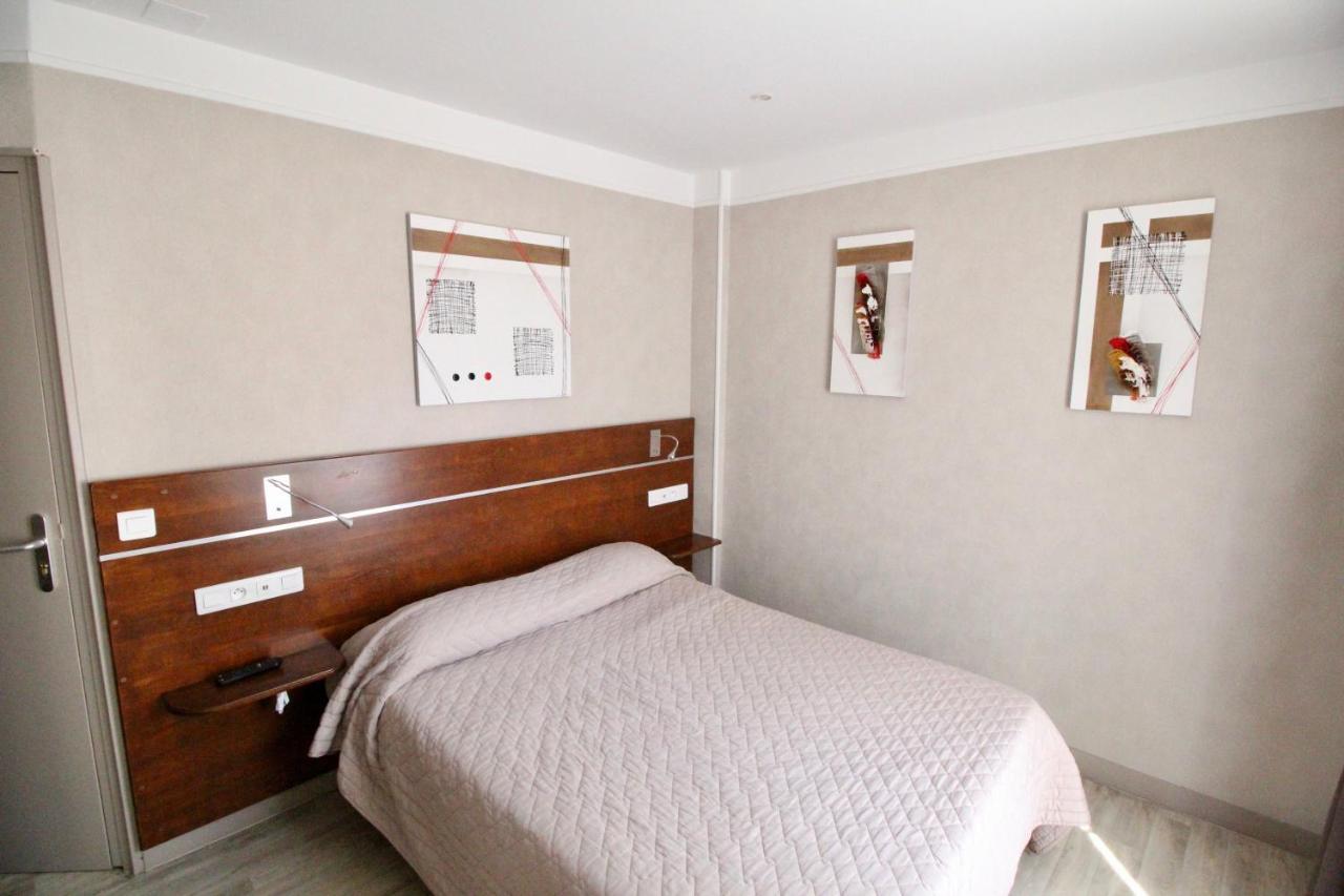Hotel Des Pyrenees Париж Экстерьер фото